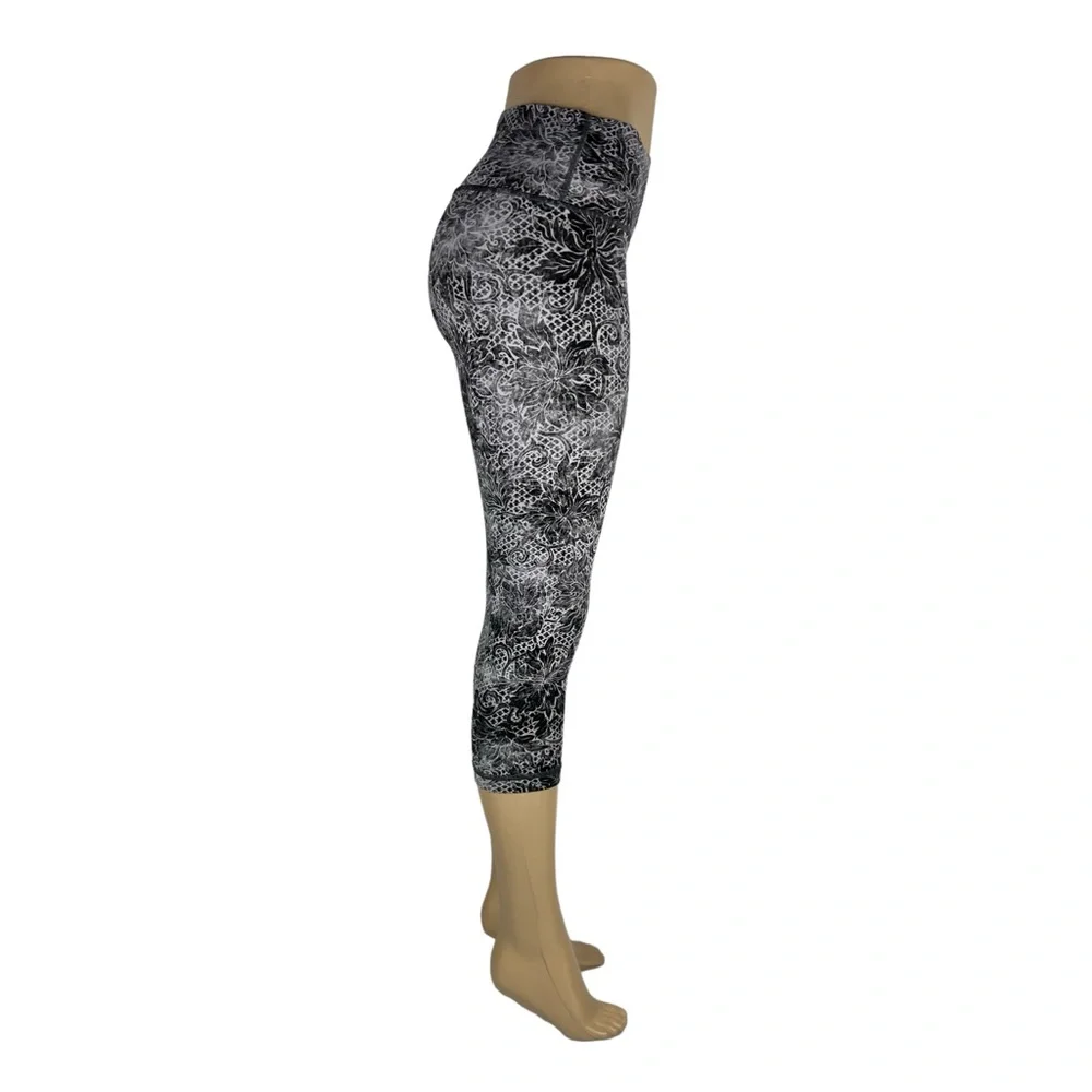 Lululemon Women 8 Wunder Under High Rise Crop Serigraph Starlight Black Mult EUC - Picture 6 of 11